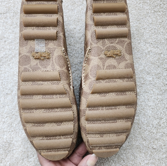 COACH Women's Crosby Driver Turnlock Flats - Picture 9 of 9